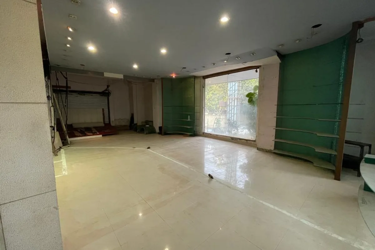 Office Available in Teen Hath Naka